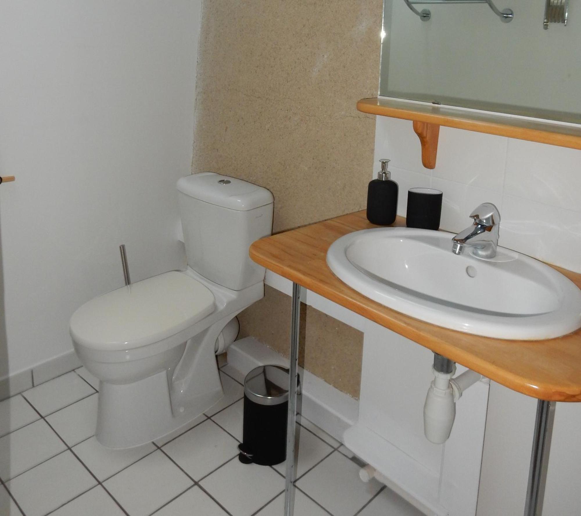 Le Logis D'hestia Homestay *